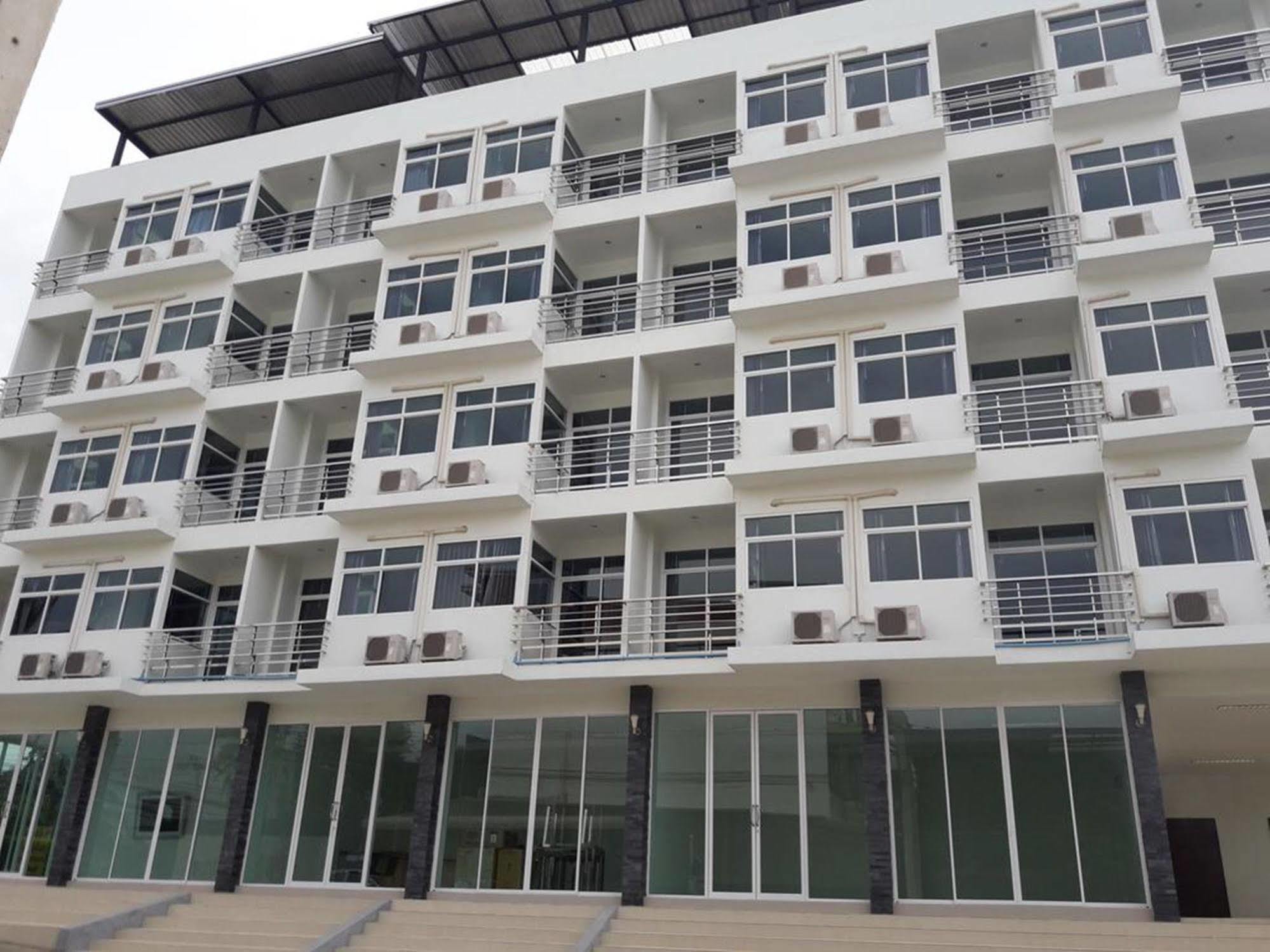 The Ztand By Airport Phuket Hotell Ban Bo Han Exteriör bild